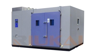 間隔式、Chamber隔離式和移動(dòng)式高溫老化房的對比